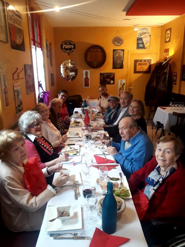 restaurant la bicyclette bleue a joyeux 01